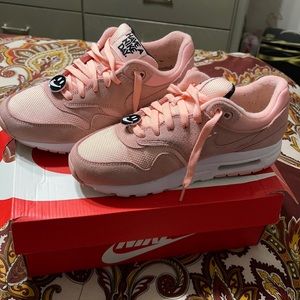 Nike Air Max 1 NK Gs